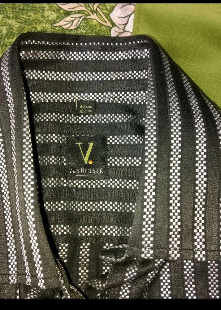 Branded Shirt From Van Heusen Completely New