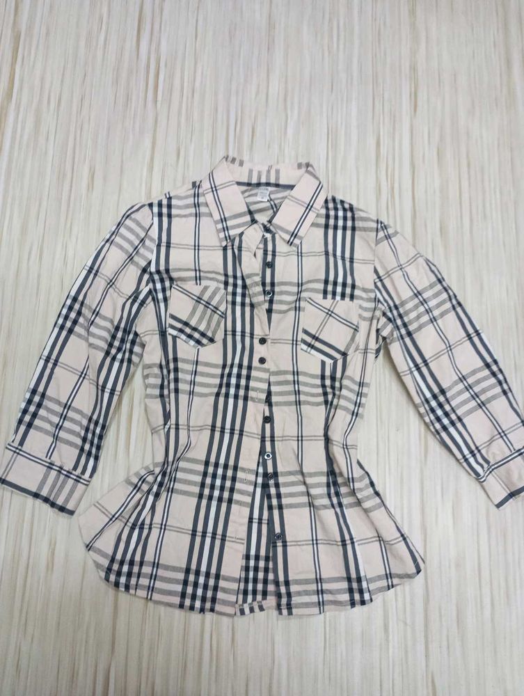 Classic Plaid Button-Up Shirt