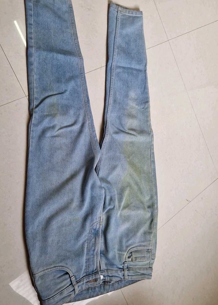 Light Wash Skinny Jeans