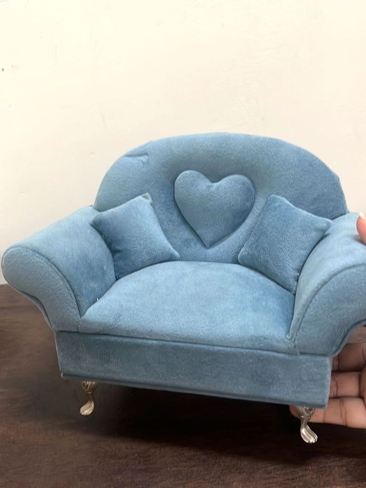 Adorable Blue Sofa Jewelry Box