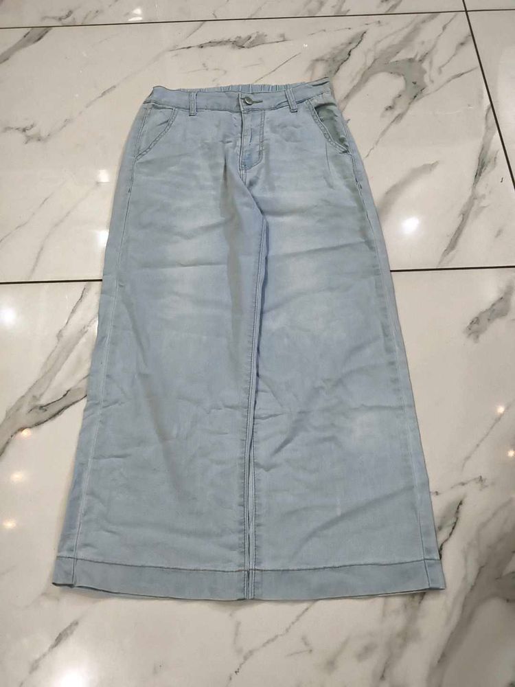 Light Wash Wide Leg Jeans