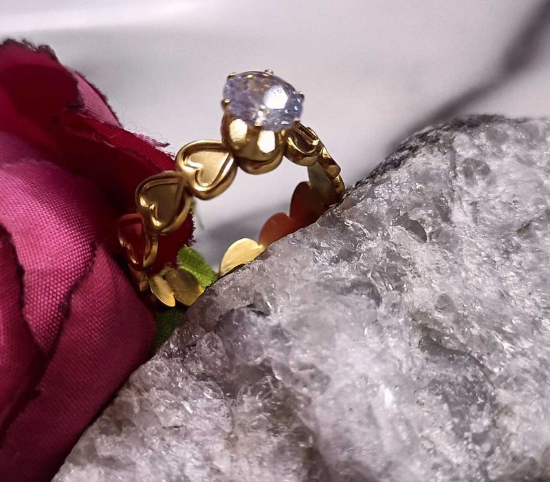Gold Heart Ring with Stone