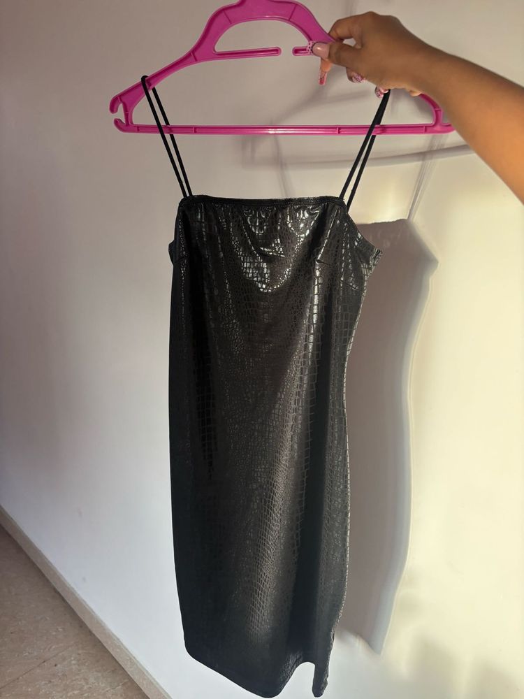 Chic Black Bodycon Dress