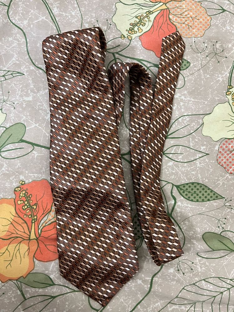 Men's Geometric Patterned Tie