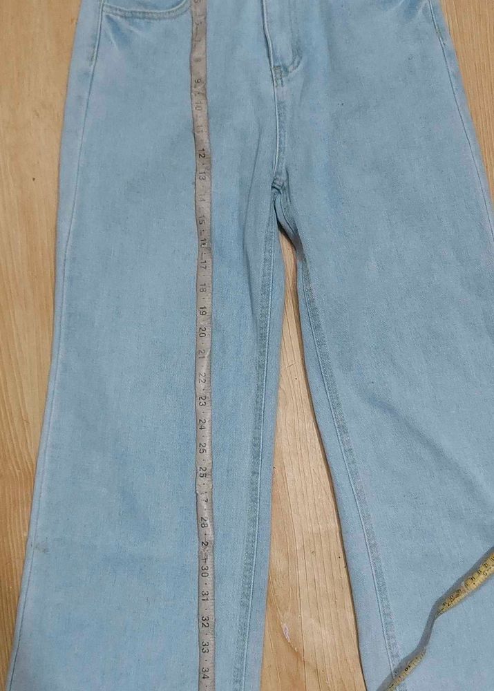 🩵Light Wash Wide Leg jeans🩵