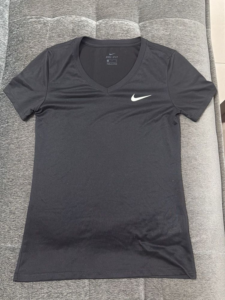 Nike Dri-FIT Active T-Shirt