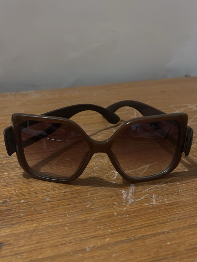 Stylish Brown Oversized Sunglasses