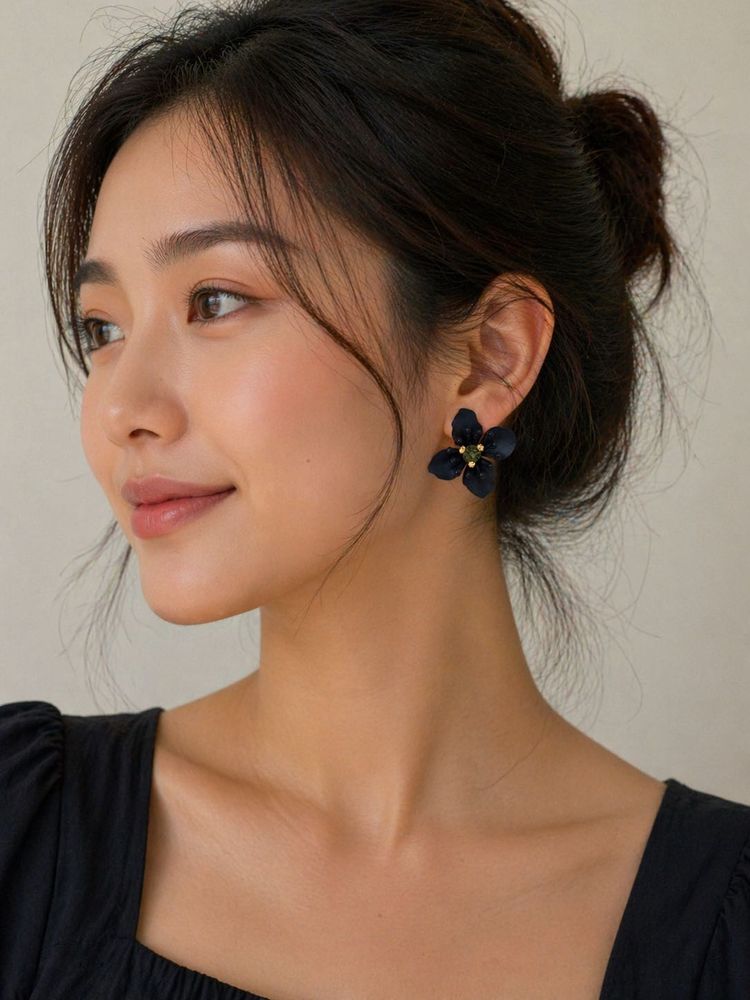 New Dark Black Floral Stud Earrings