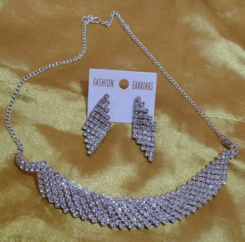 Sparkling Rhinestone Necklace &amp; Earring Set
