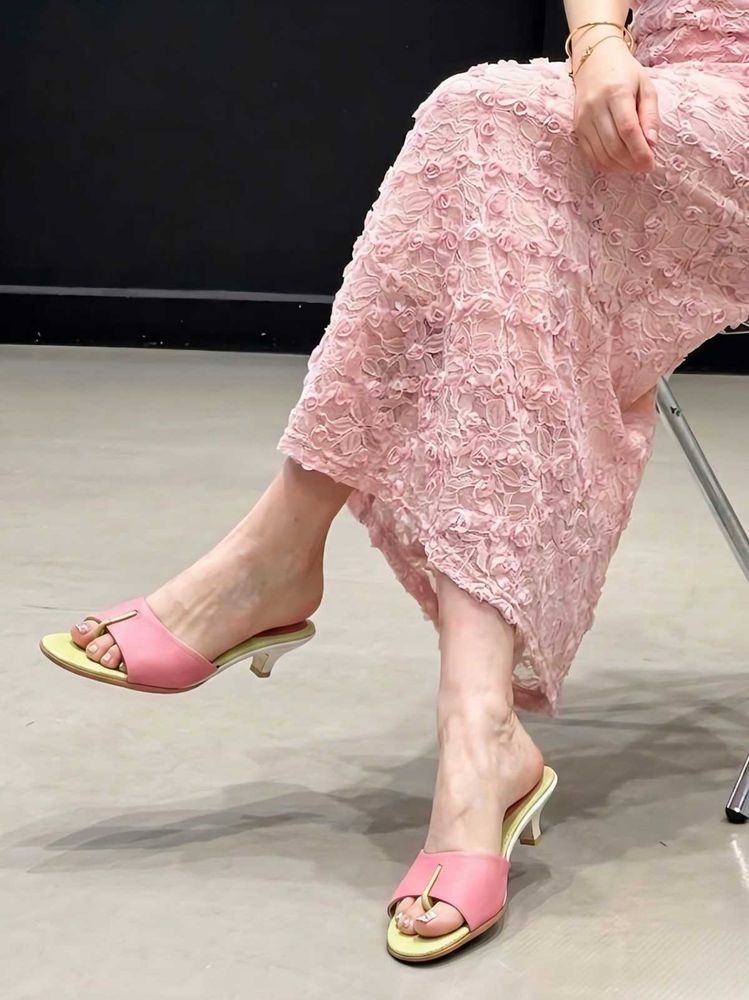Chic Pink &amp; Yellow Flat Sandals