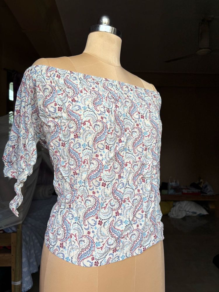 Boho Off-Shoulder Paisley Print Top