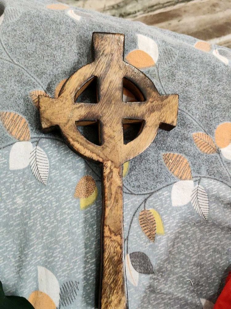 Cross