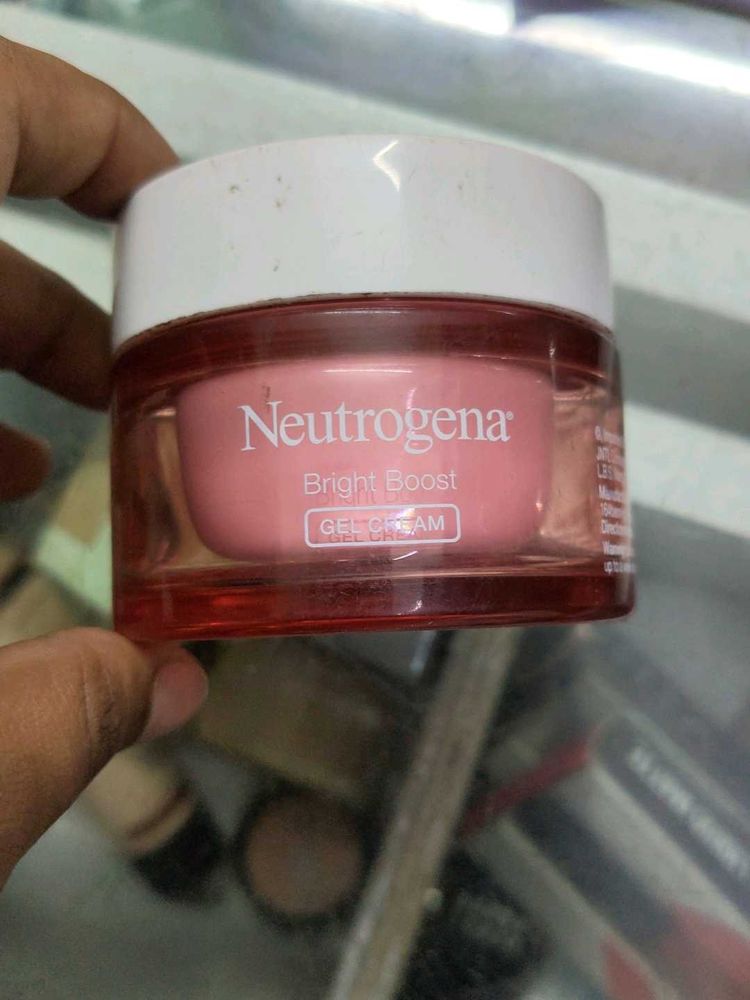 Neutrogena Bright Boost Gel Cream