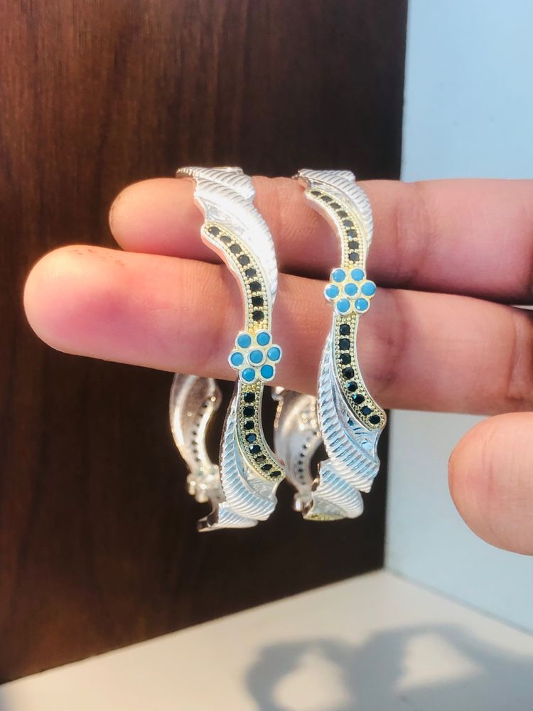 Pure Silver Bangles (wt:- 26.800g)