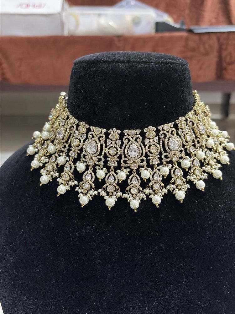 Brand new Pearl &amp; Diamond Necklace Set