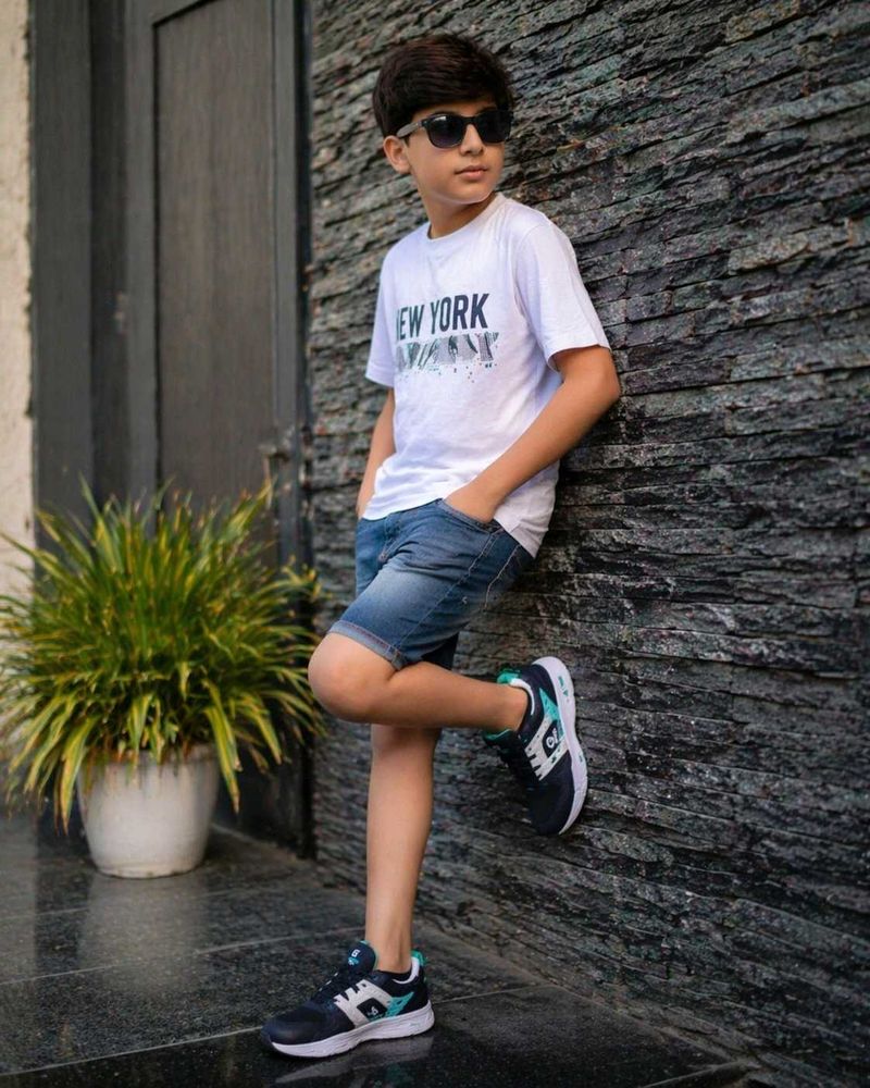 Athletic Sneakers - Navy &amp; Turquoise Accents