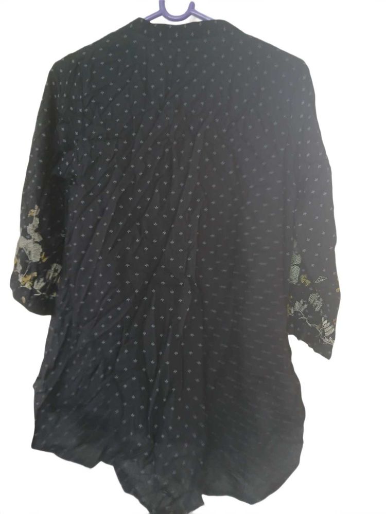 Designer Kurta with Floral Embroidery