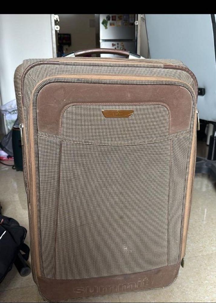 Summit Luggage - Travel Ready