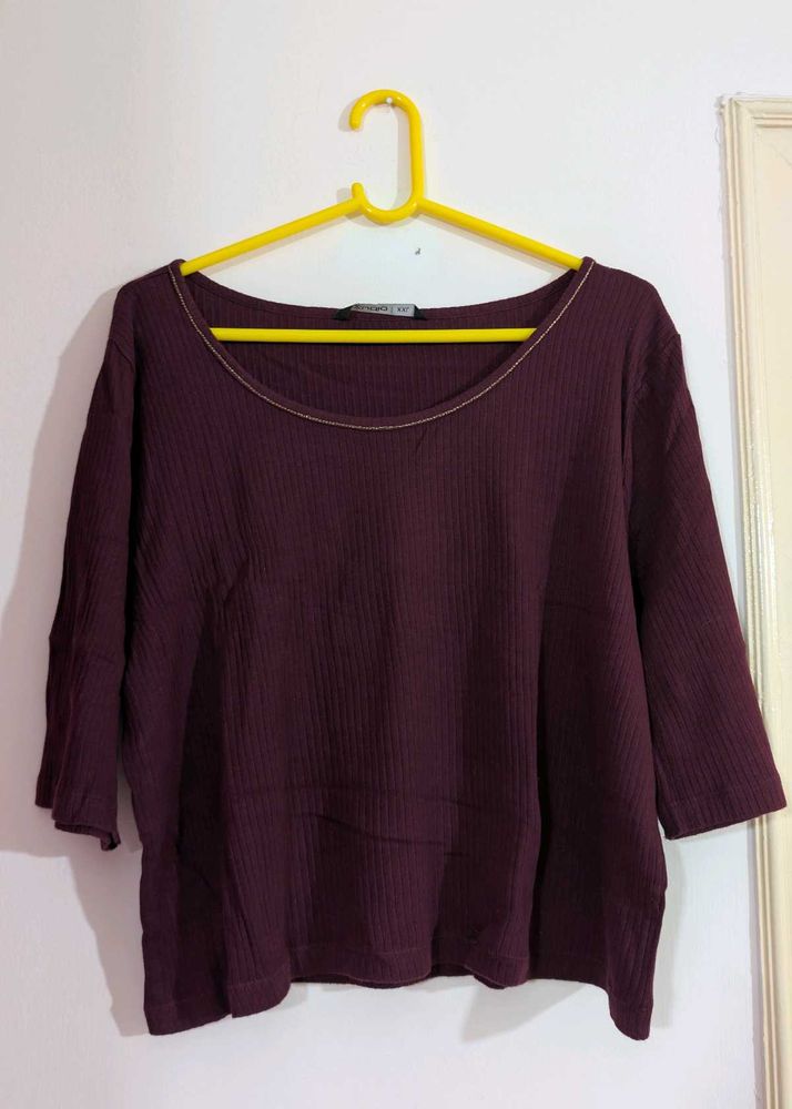 Short Ribbed Top with Gold Trim