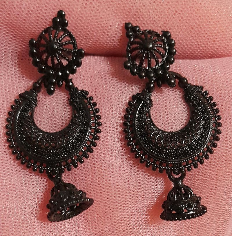 🖤✨️ Stunning Earrings ✨️🖤