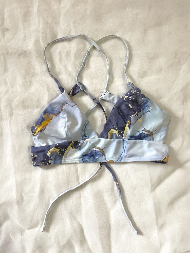 Stylish Abstract Print Bikini Top
