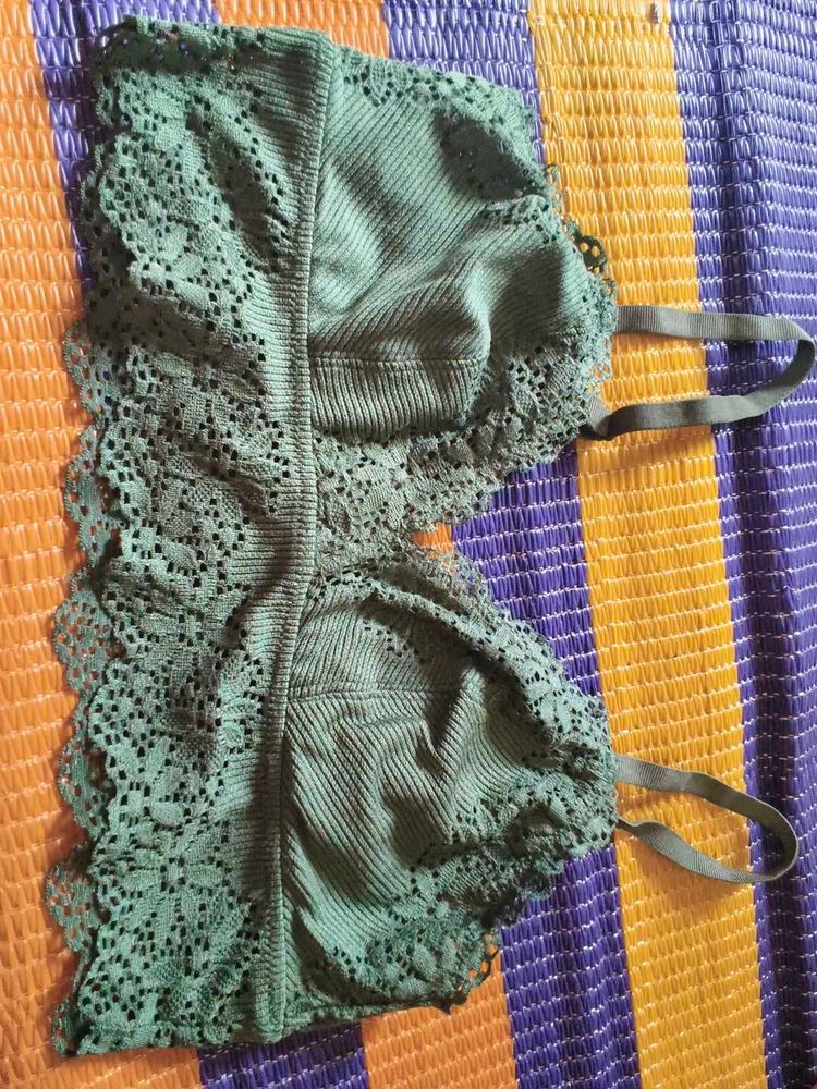 Lace Trim Sports Bra