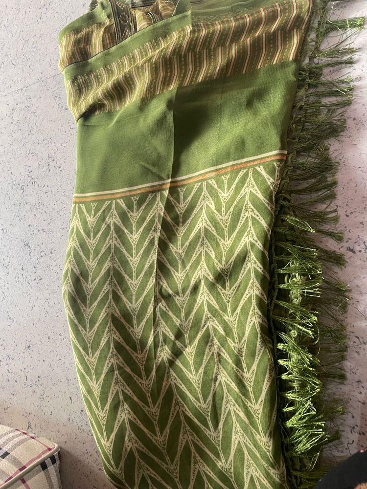Beautiful Green Dupatta with Tassels