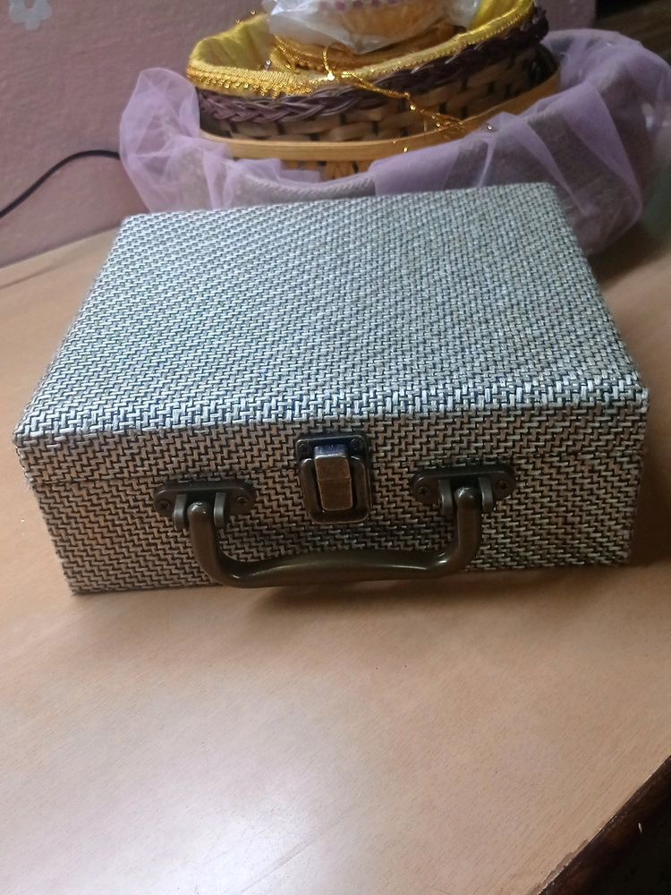 Trunk Box With 2 Glass Jars