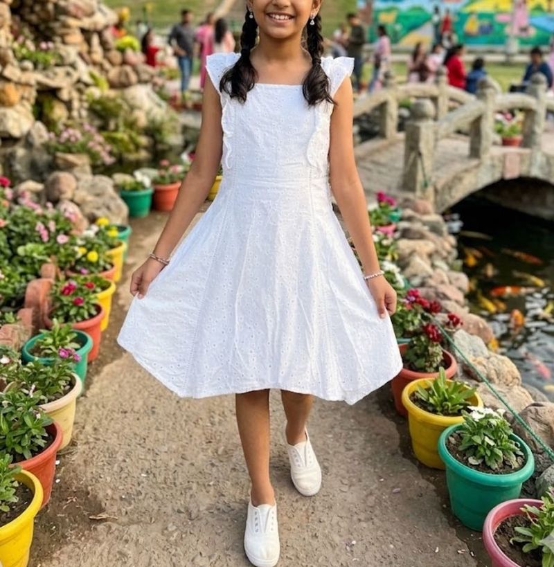 Pantaloons Junior White Frock for girls