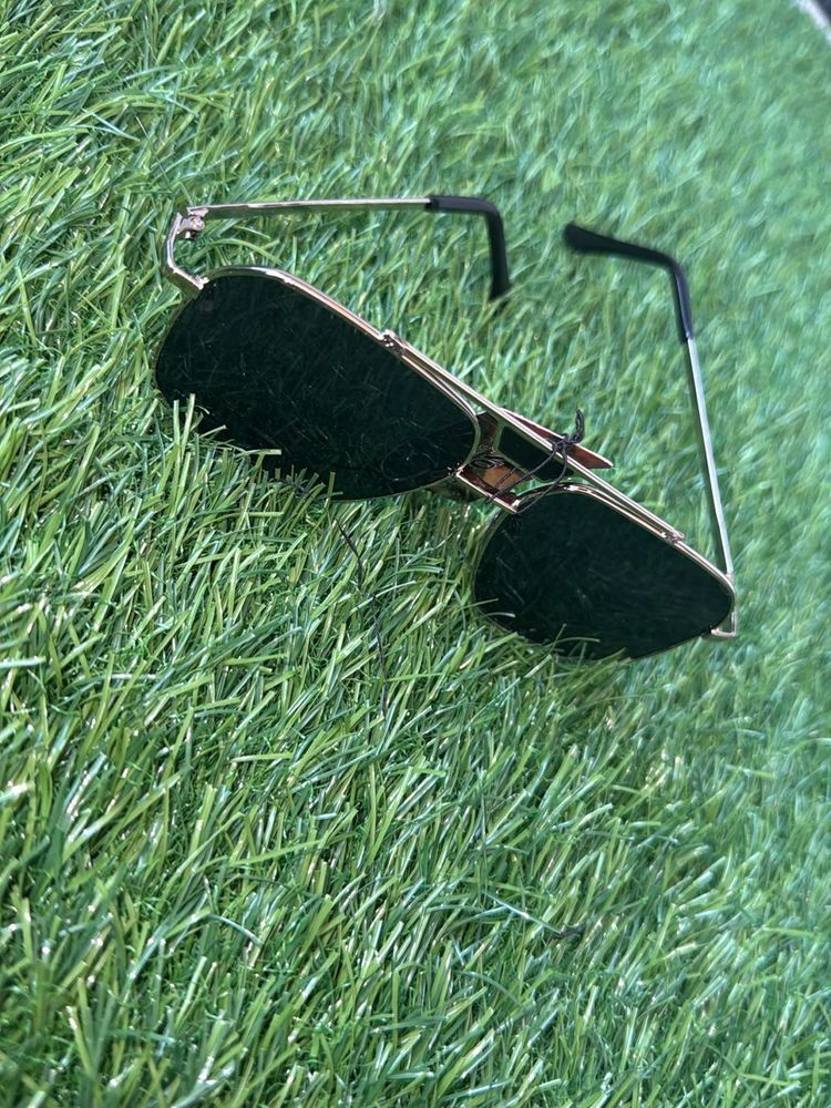 Sunglasses In Black Silver
