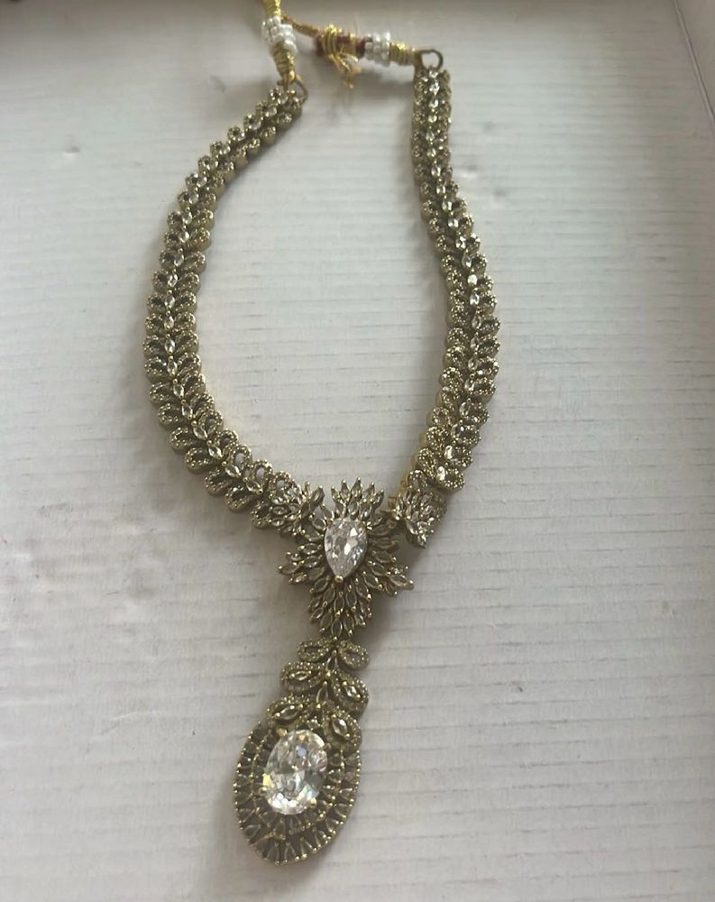 Elegant Stone Necklace Set with earring and heels