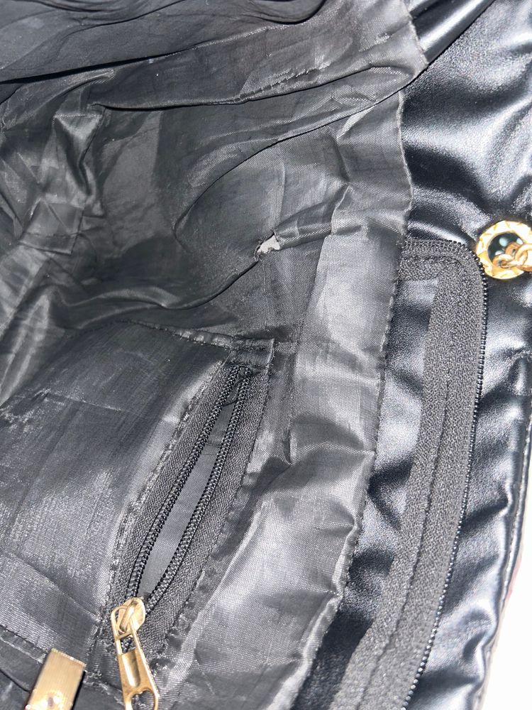 Super Classy black quilted Handbag❤️
