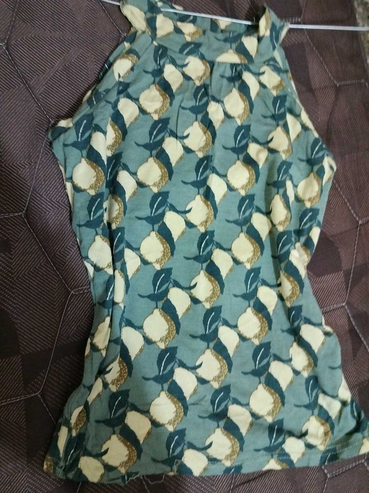 Patterned Sleeveless Top