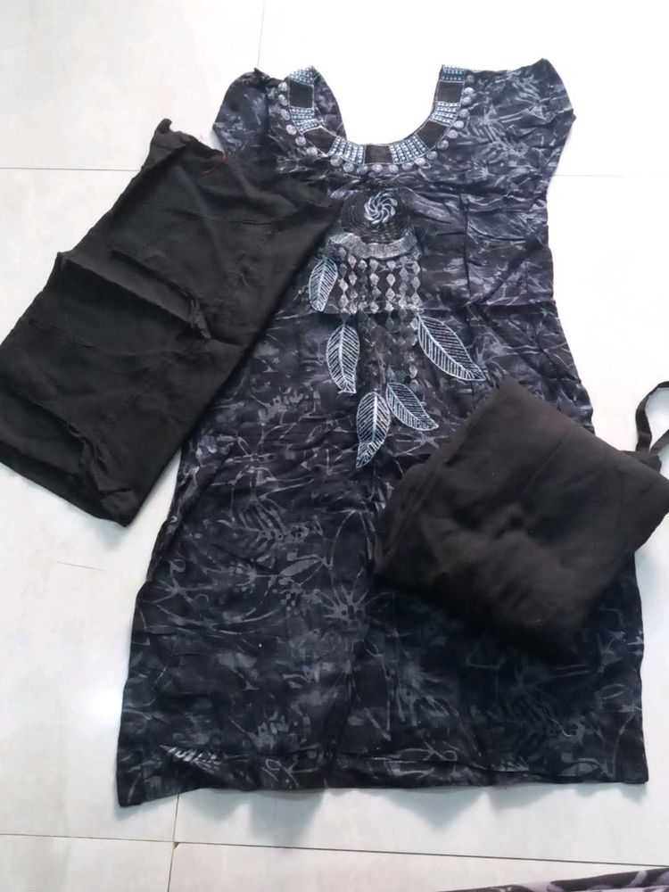 Black Sut Frint Embroidery