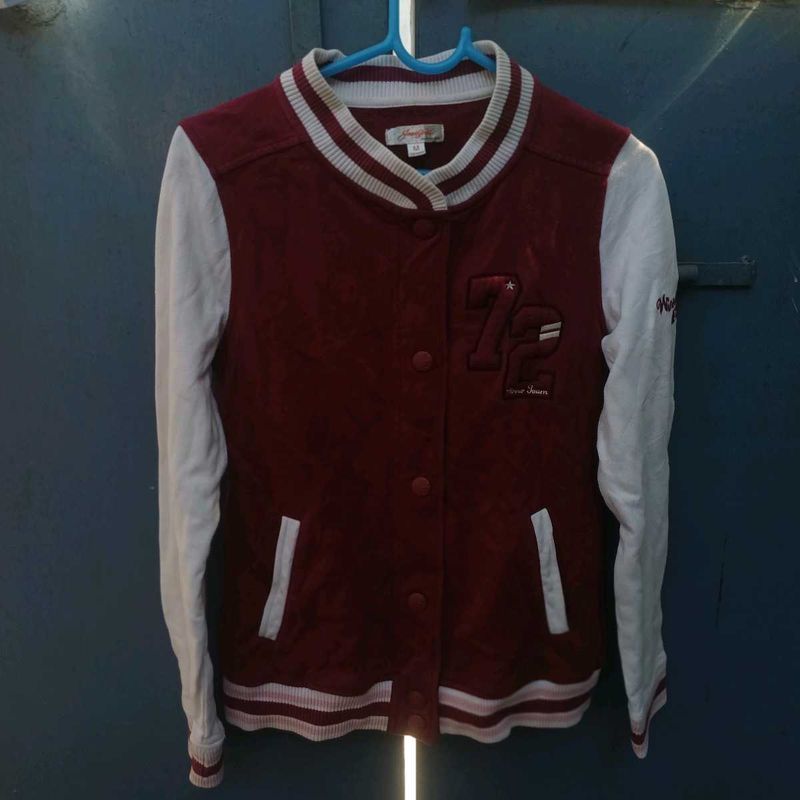 ✨️maroon Varsity jacket