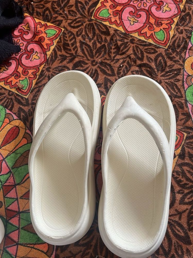 Comfortable White Flip Flops