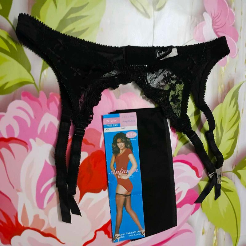[802]Frederick's of Hollywood Black Lace Garter