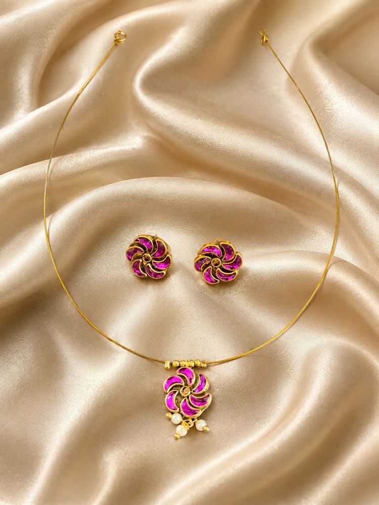Elegant Flower Necklace &amp; Earring Set