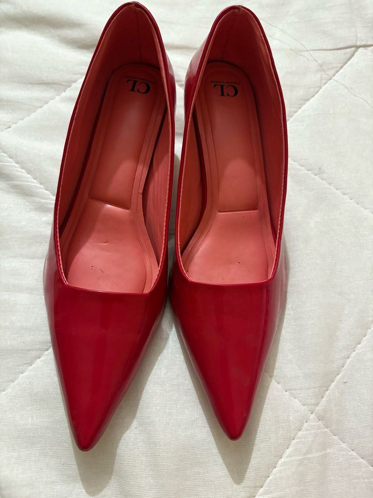 Carlton london kitten heels