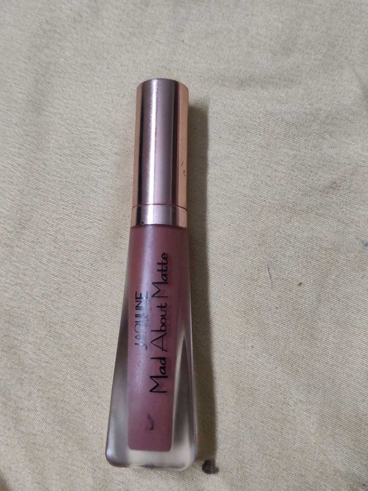 Jaquline USA Mad About Matte Lipstick