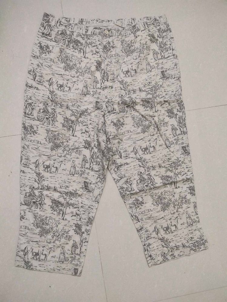 Imported Artsy Capri Pants