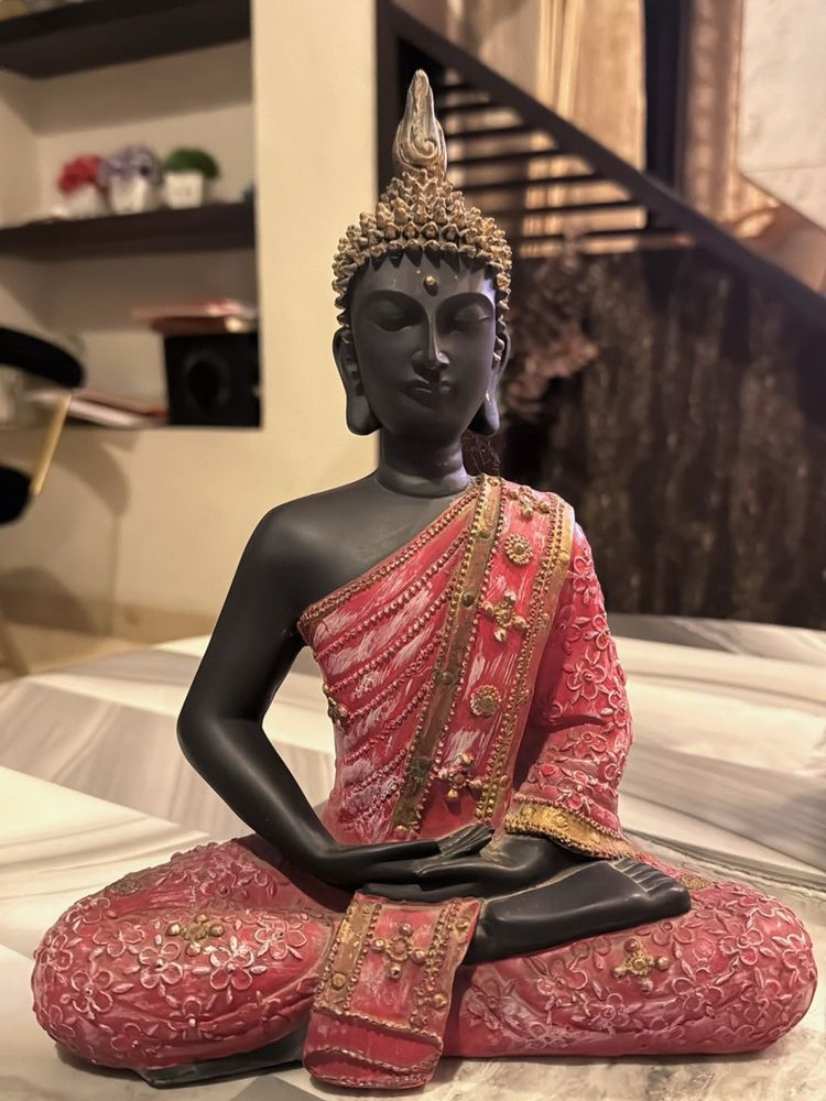 Zen Buddha Statue for Serene Ambiance