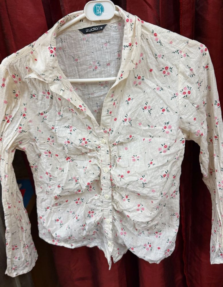 Chic White Floral Ruched Button-Up Top