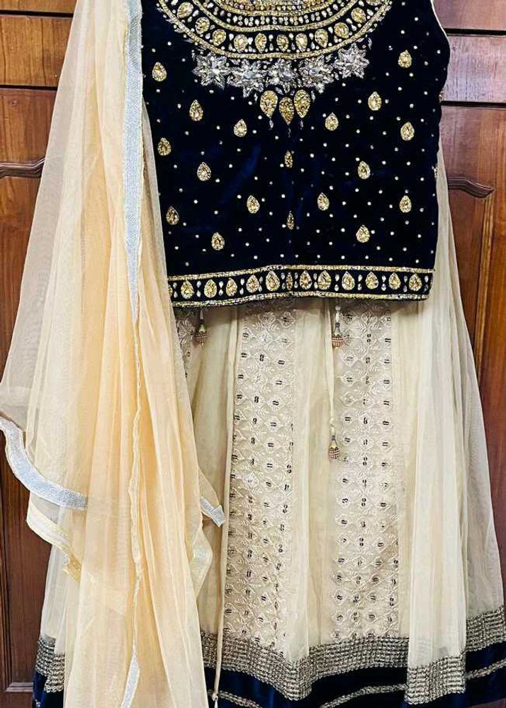 Girls Lhga Choli With Dupatta Size 38 Colour Golde