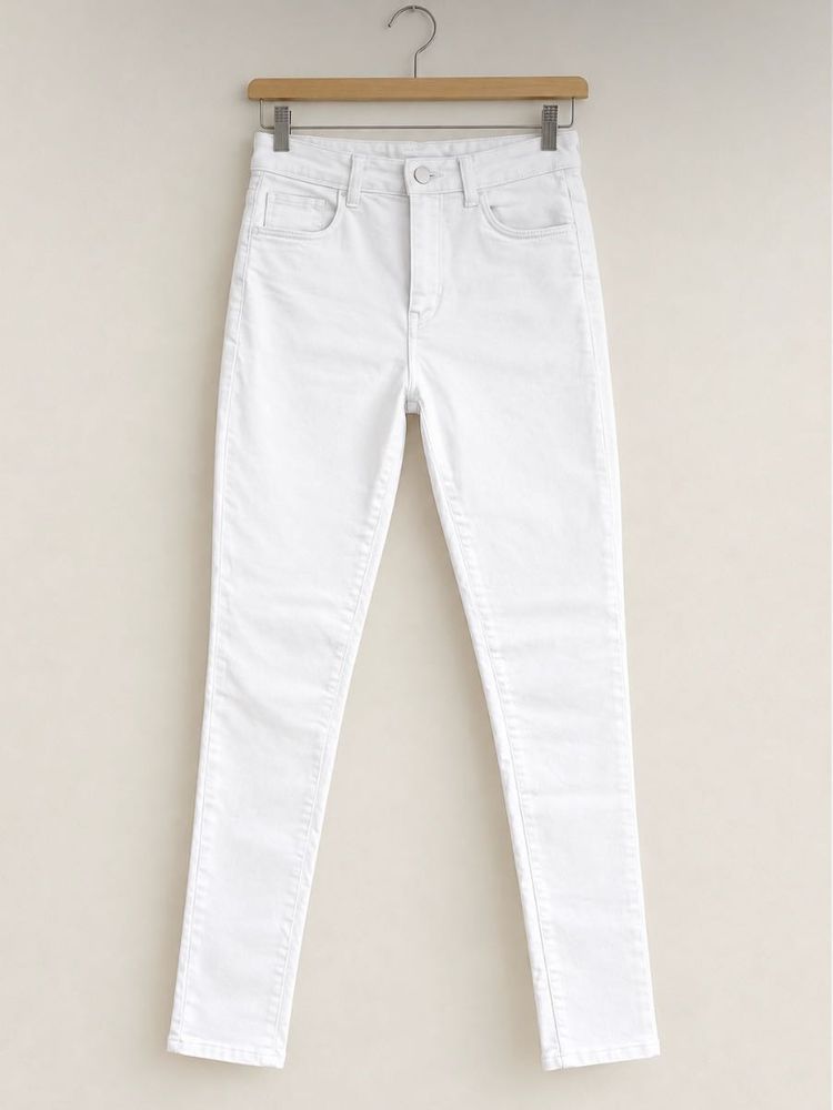Classic White Skinny Jeans