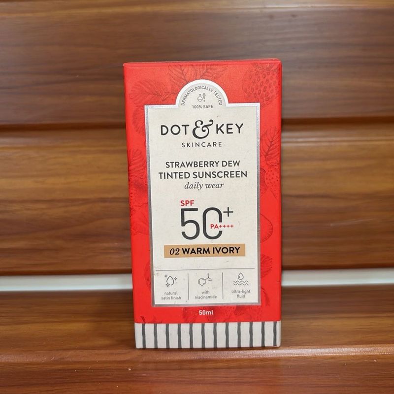 DOT &amp; KEY Strawberry Dew Tinted Sunscreen