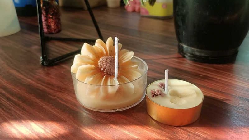 Handmade Sunflower &amp; Floral Scented Candles