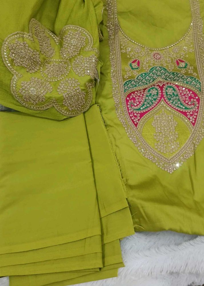 Embellished Kurta Set