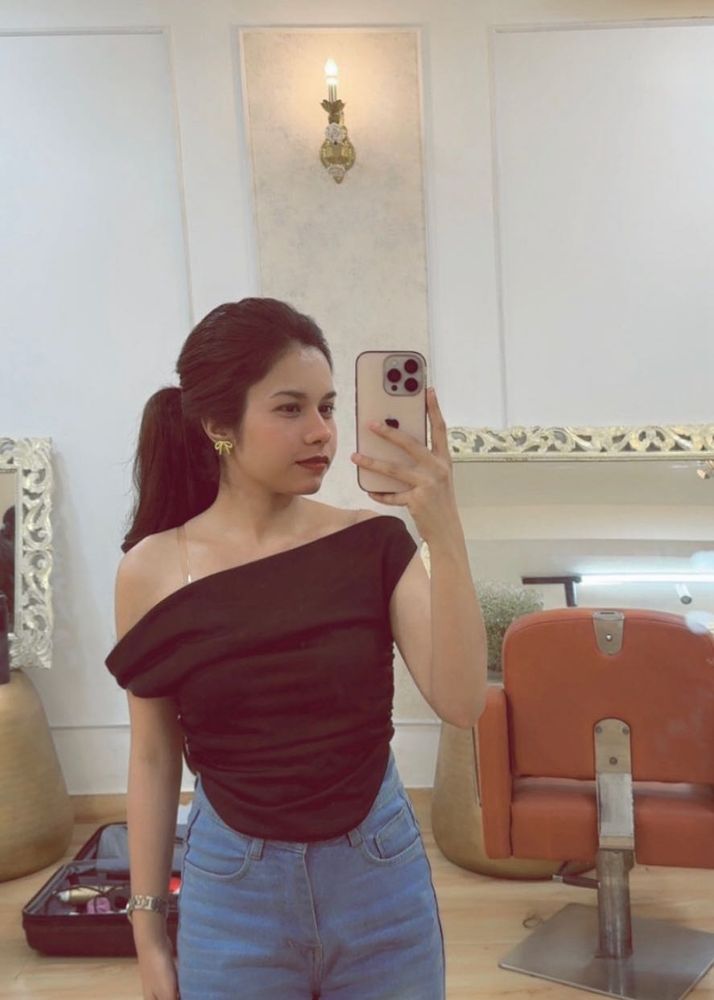 Chic Black One-Shoulder Top