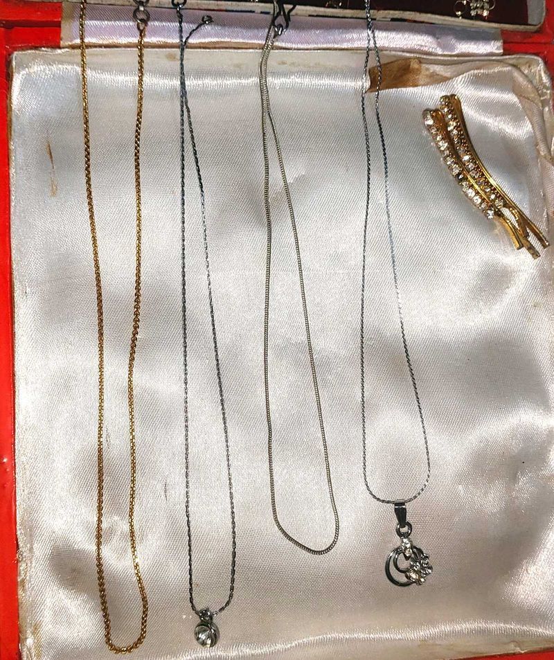 Elegant Necklace Set with Brooch